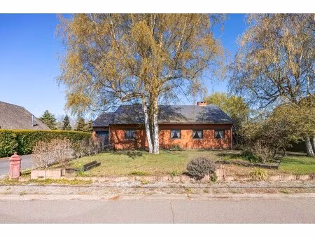 prachtige woning in rustige wijk nabij groen gebied