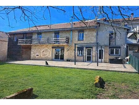 corps de ferme de 130 m² à viry