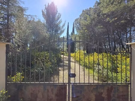 a vendre mas sur 1.2 ha de terrain