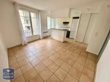 location appartement 1 pièce 26m² toulon 83100