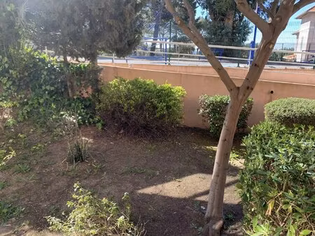 location appartement 2 pièces 32m² hyeres 83400