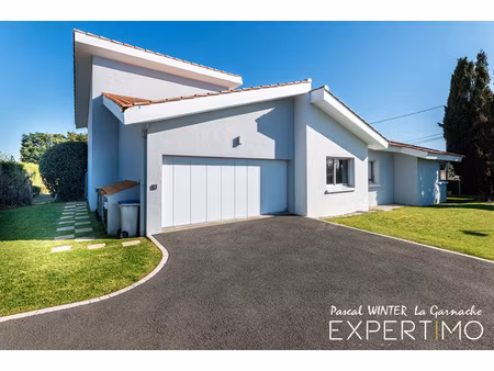 magnifique maison d'architecte de 185m²  4 chambres et piscine + 2è maison 50m²