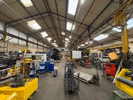 location local commercial