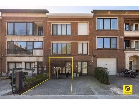 appartement te koop in mortsel met 1 slaapkamer