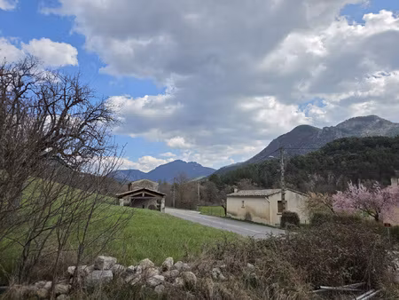 terrain de 1000m2 avec cabanon