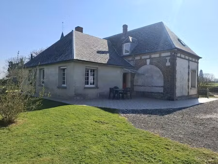 maison familiale avec triple garage et dépendance