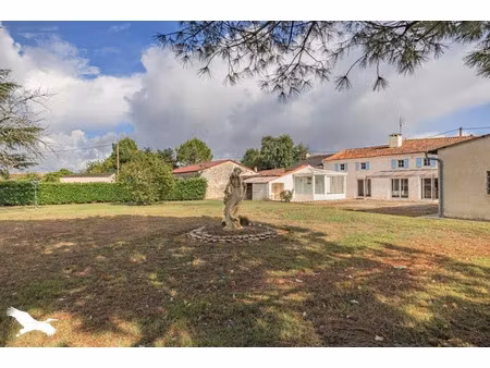 vente maison 7 pièces 235 m² saint-sulpice-d’arnoult (17250)