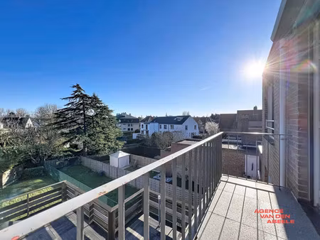 appartement te koop in sint-kruis met 2 slaapkamers