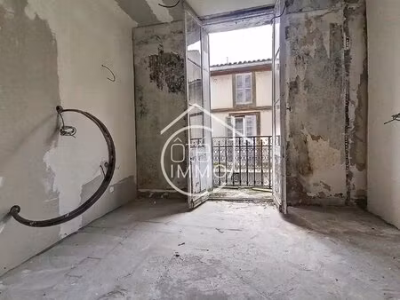 ste foy la grande : coeur de la bastide  immeuble 212 m² local commercial en rdc  possibil