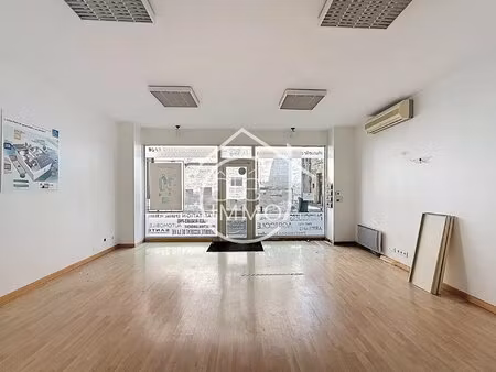 sainte foy la grande : immeuble à rénover d'environ