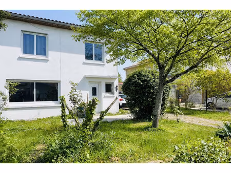 maison de 6 pièces principales sur 480m2 de terrain avec gar