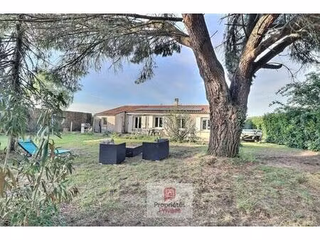 maison 5 pièces de 106 m2 - 4 chambres - petit garage - terrasse plein sud - 3 places priv