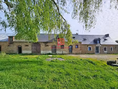 maison 4 chambres- terrain 8000m²