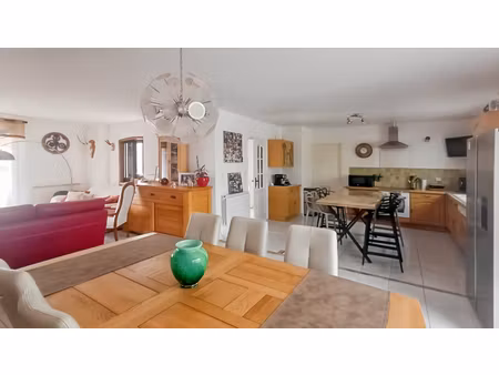 maison la trimouille 6 pièce(s) 150 m2