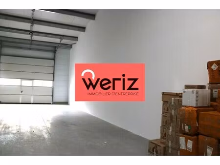 location local d'activités 213 m²