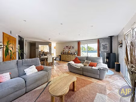 maison erbray 5 pièce(s) 117 m2