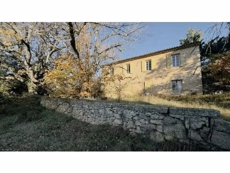 à acheter sur rognes: mas de 190m2 sur un terrain de 5500m2