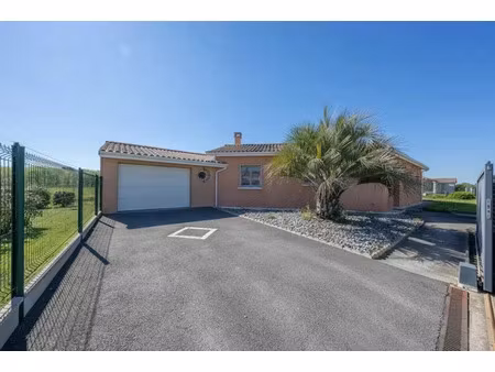 vente maison 4 pièces 97 m² à les artigues-de-lussac (33570)  280 000 €