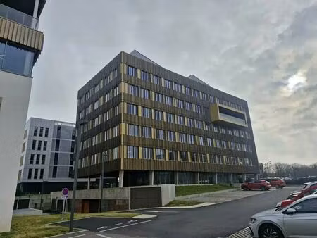 location bureaux 300 m² à 1 498 m²