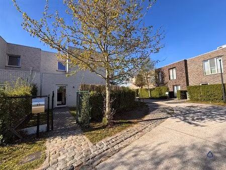 moderne en energiezuinige woning met parking