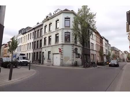 woning met 4 slaapkamers en inpandige garage in de seefhoek