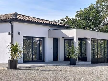 cabannes maison plain pied récente 170 m² sur 1481 m² de terrain