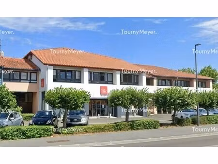 location commerce anglet 64600 527m²