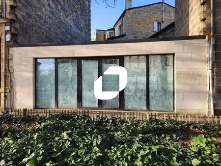 location commerce 118 m² à 243 m²