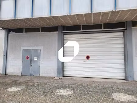 location commerce merignac 33700 330m²