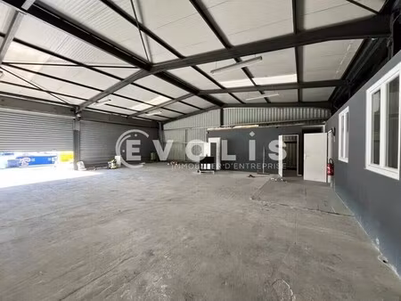 location local d'activités 290 m²