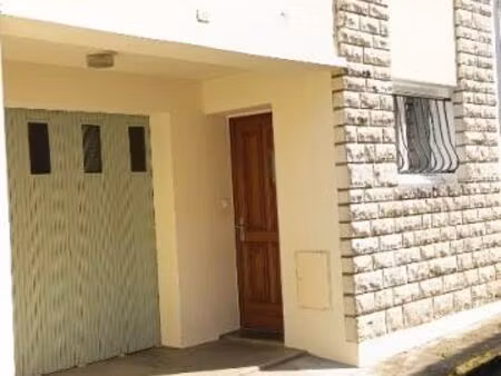 centre lalinde  jolie maison de bourg t4 sur 2 niveaux  88 m² sh