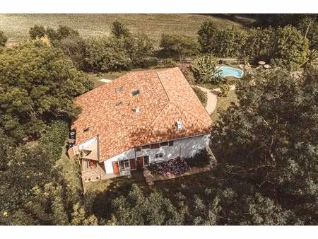 64520 bidache immeuble de rapport 426 m2  piscine