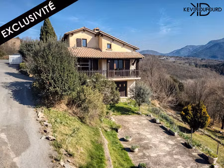 maison de 120 m² sur un terrain de 1.100 m² à vesseaux