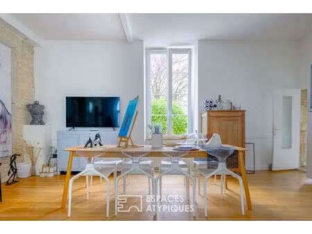 l'âme d'une demeure séculaire entre pierres et volumes contemporains