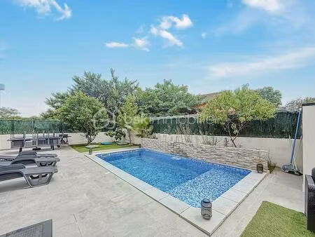 *** villa contemporaine de 130m2 avec piscine et garage à gignac ***