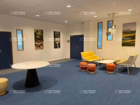 location bureaux 250 m² à 1 020 m²