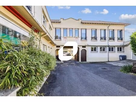location bureaux 210 m² à 445 m²