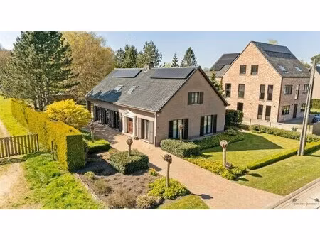 huis te koop in zandhoven met 6 slaapkamers