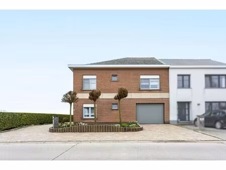 huis te koop in pajottegem met 3 slaapkamers