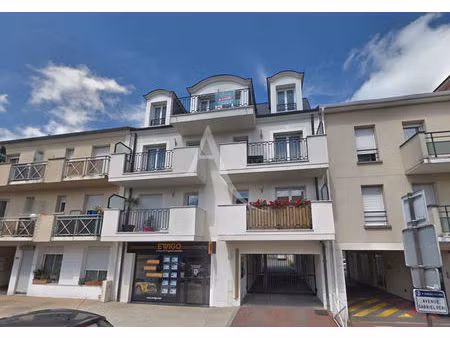 location appartement 3 pièces  63.70m²  sainte