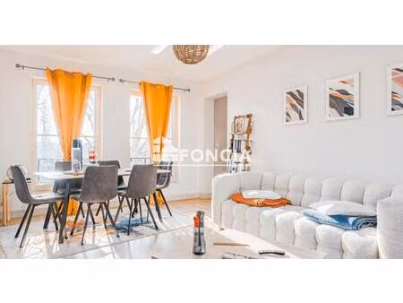 bel appartement centre-ville chinon