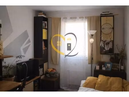 charmant studio meublé à montjoyeux - tours