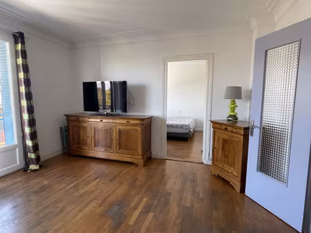 vaste t3 de 80 m2 lumineux & petite copropriété échiroll