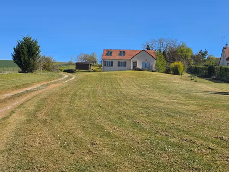 superbe maison sur sous-sol de  4 chambres  2 garages  5 100m2 de terrain clos