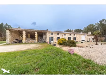 vente maison 6 pièces 200 m² donnezac (33860)