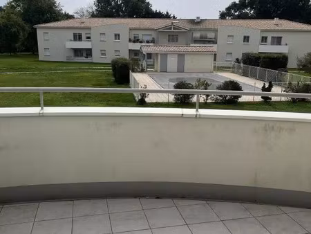 location appartement 2 pièces 31 m² à fargues-saint-hilaire (33370)