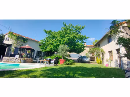 martres sur morge centre maison 140 m2 et ses dépendances