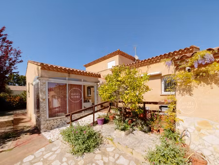 villa languedocienne t5 de 123 m2 sur belle parcelle piscina