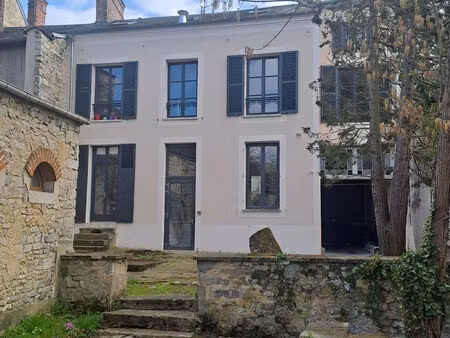 nemours centre ville  à 5 minutes de la gare