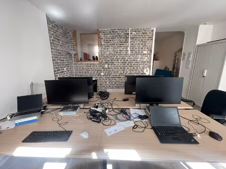 location bureaux 60 m² à 203 m²